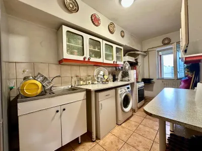 Apartament 4 camere  de vanzare  Centru, - foto 4
