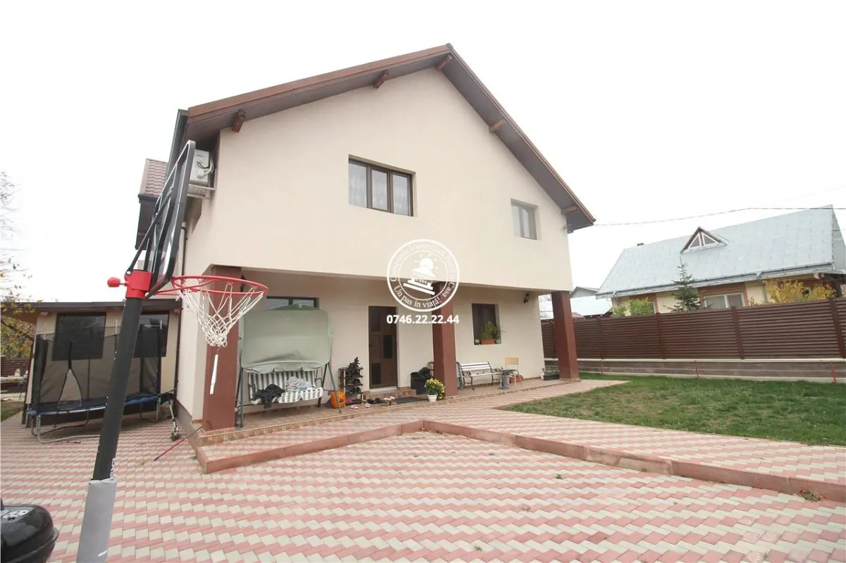 Vila  de vanzare  Miroslava, - foto 1