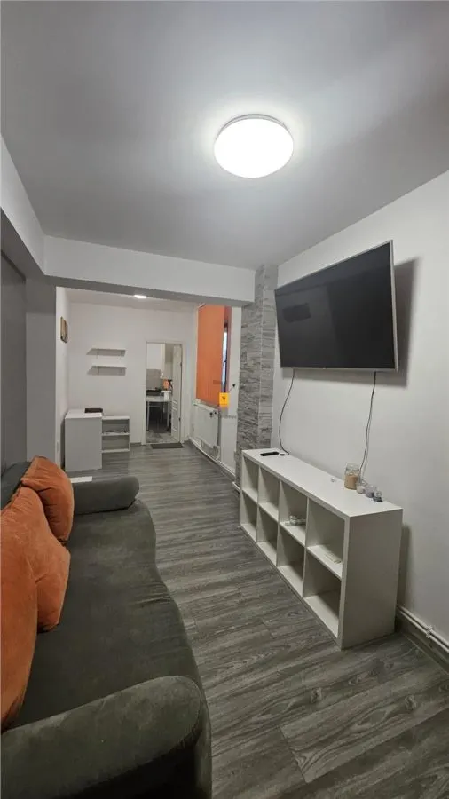 Inchiriere apartament  2 camere zona centrala - foto 1