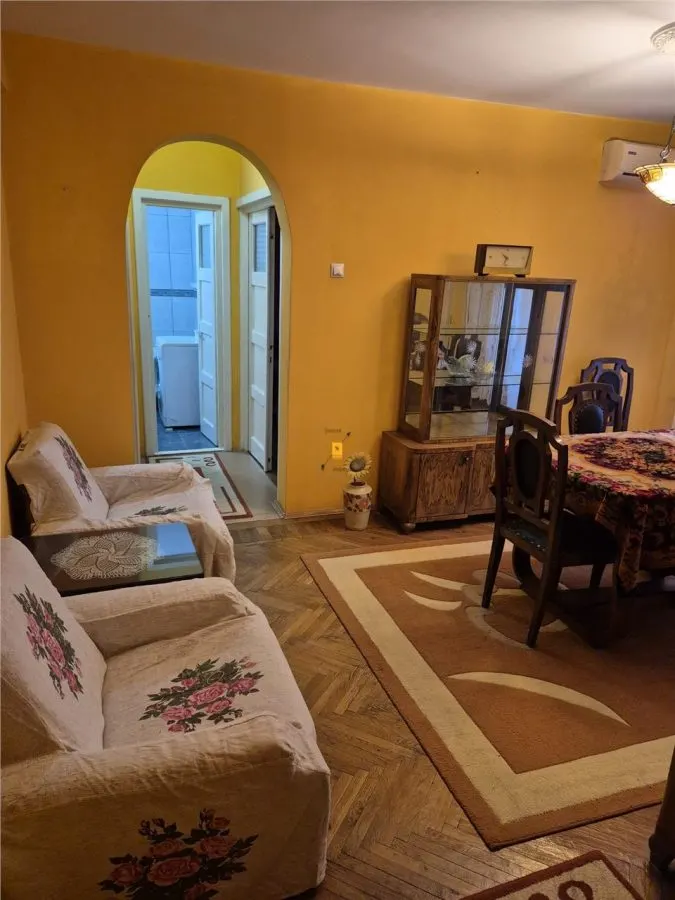 Apartament 3 camere zona Mall Mercur - foto 1