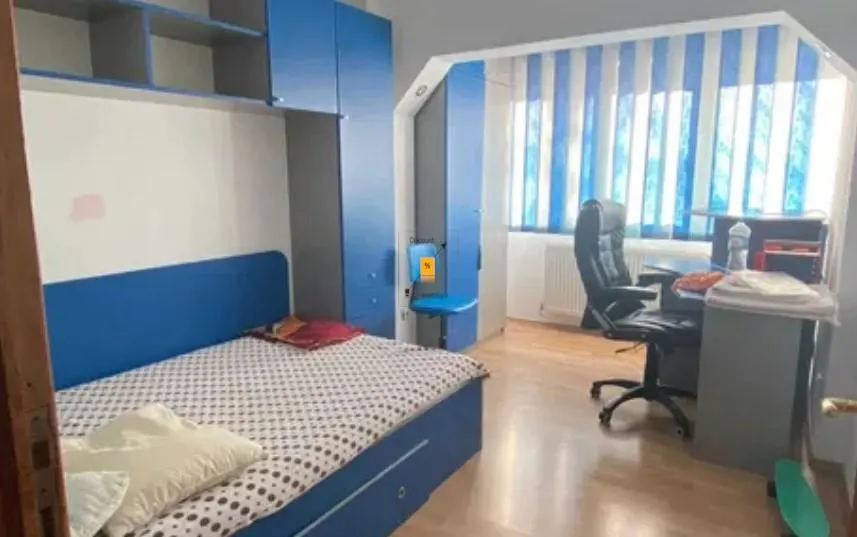 Apartament 4 camere de vanzare zona Malu Rosu - foto 4