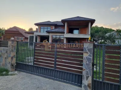 Casa la rosu cu 1980 mp teren, Gardani - Gardani