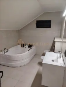 Casa de inchiriat - parte de duplex, zona Vasile Alecsandri - foto 5