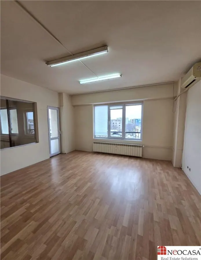 APARTAMENT 3 CAMERE + 1 GARSONIERA  PE ACELASI PALIER - foto 1