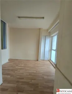 APARTAMENT 3 CAMERE + 1 GARSONIERA  PE ACELASI PALIER - foto 3
