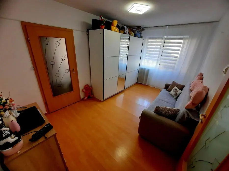 Apartament 2 camere Florilor - foto 1