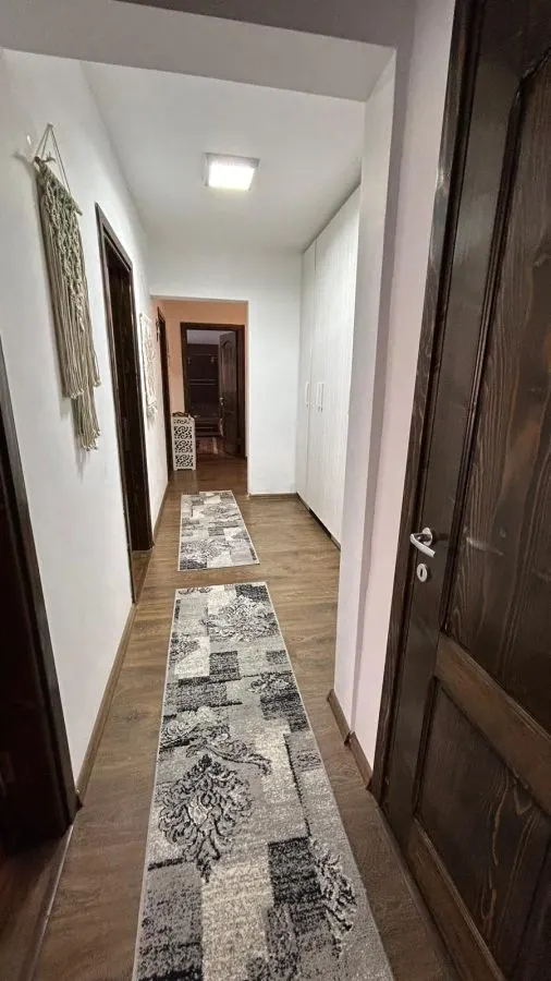 Apartament 3 camere decomandat zona Harmanului - foto 11