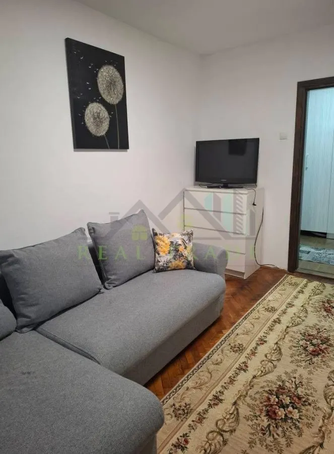 Apartament 3 camere decomandat zona Harmanului - foto 6