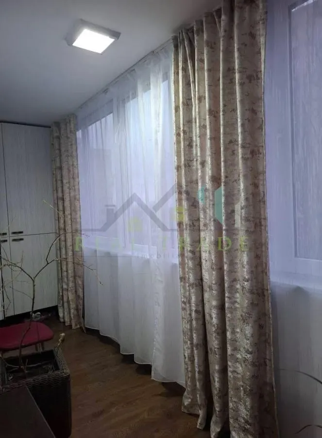 Apartament 3 camere decomandat zona Harmanului - foto 9