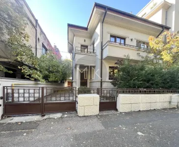 Apartament lux, 5 camere - zona Kiseleff - Bucuresti