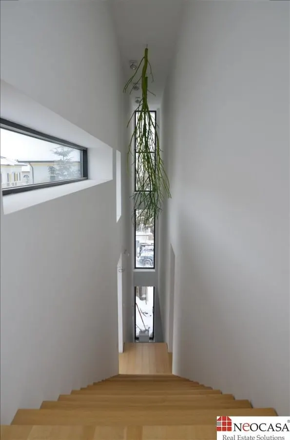 PROPRIETATE REMARCABILA - ELEGANTA, SPATIU, ARHITECTURA, NUMEROASE FACILITATI - foto 18