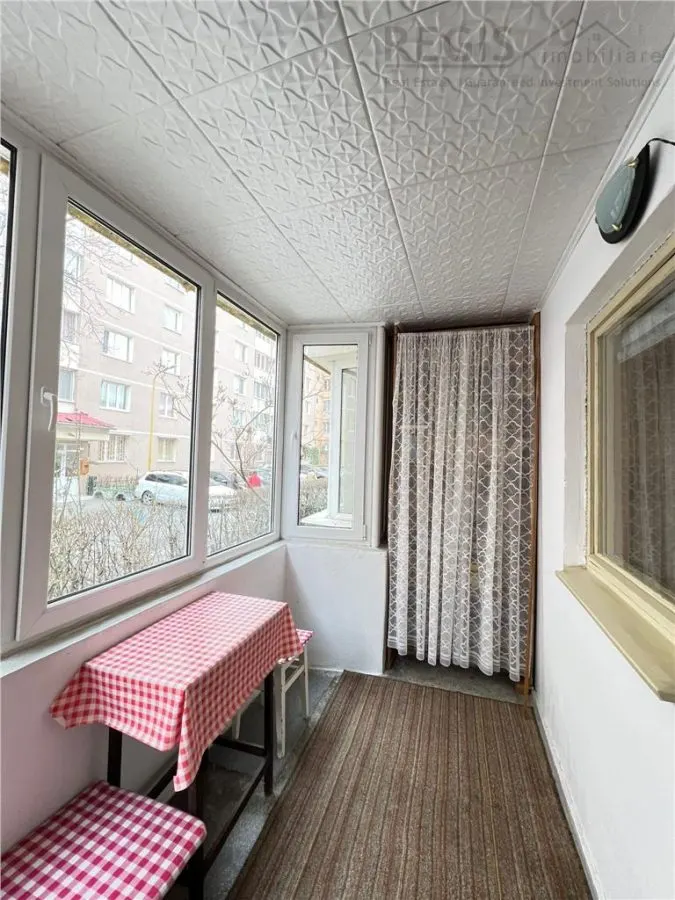 Vanzare apartament 2 camere - Astra, strada Cocorului - foto 4