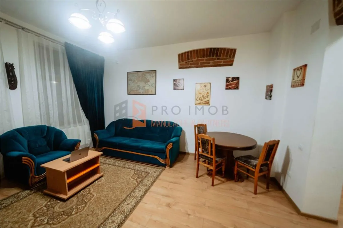 Apartament 3 camere cf 1 decomandat zona Centru - foto 1