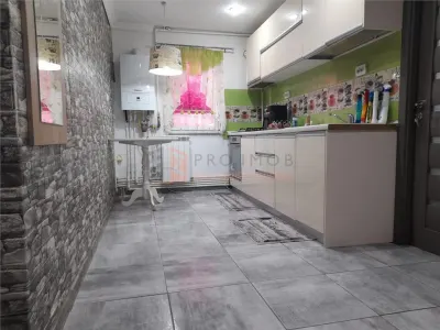EXCLUSIVITATE! Apartament 2 camere decomandat zona Brosteni - foto 2