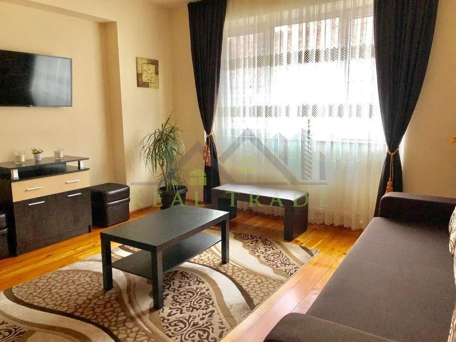 Apartament 3 camere decomandat Centrul Istoric - foto 1
