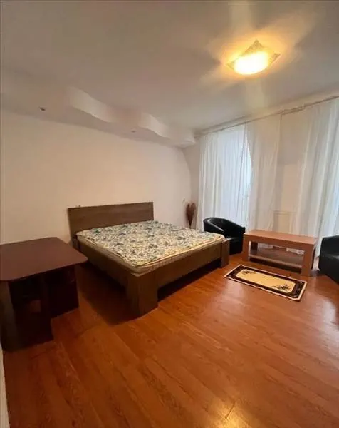 Apartament 3 camere Centrul istoric - foto 1