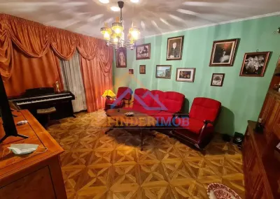 Apartament de vanzare cu 3 camere, zona Ozana - Bucuresti