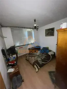 Apartament de vanzare cu 4 camere, zona Ozana - Bucuresti