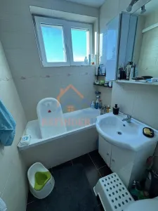 Apartament de vanzare cu 3 camere, zona Campia Libertatii - foto 9