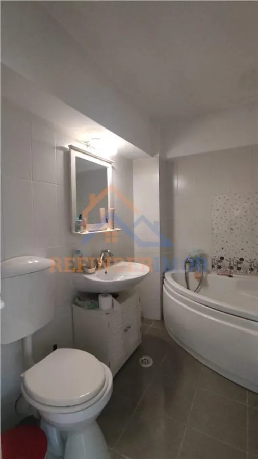 Apartament de 4 camere, zona Basarabia - foto 13
