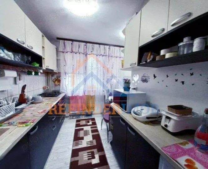 Apartament 4 camere de vanzare Rahova - foto 1
