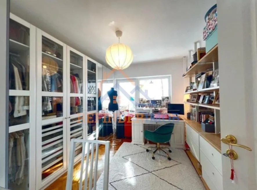 Vanzare Penthouse cu 5 camere, zona centrala - foto 10
