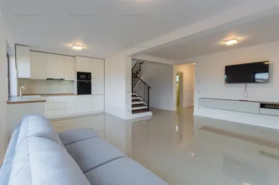Casa 4 camere tip Duplex | curte individuala | Cristian - Cristian