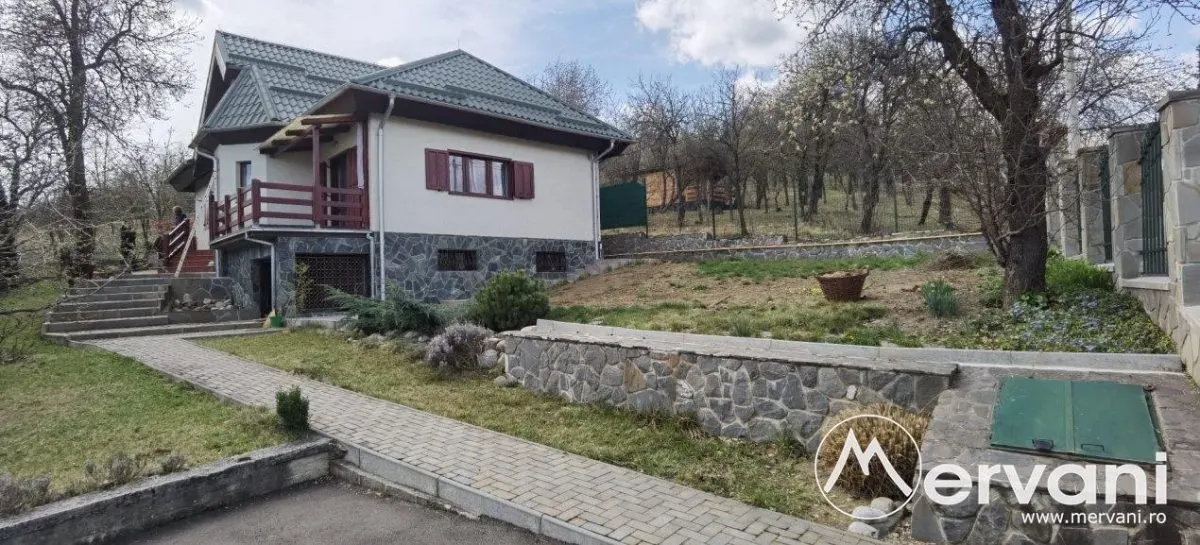 Casa de vanzare/ inchiriat in Poiana Campina - foto 2