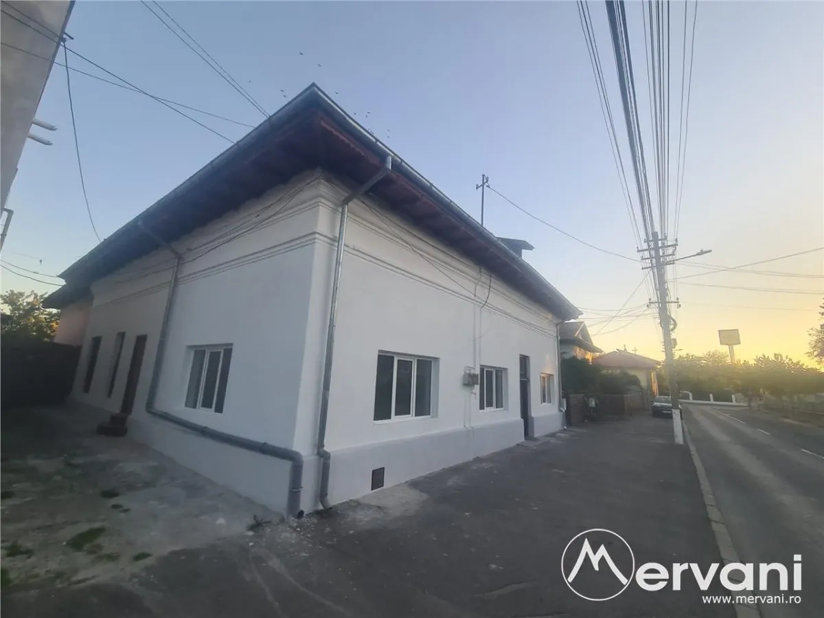 Casa de vanzare in Campina (spatiu comercial) - Zona Bobalna - foto 2