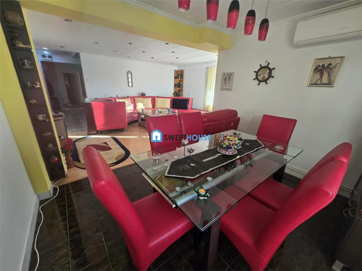 Apartament cu patru camere zona centrala - foto 17