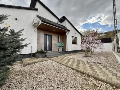 Casa cu 4 camere moderna de vanzare, teren 550 mp, in Budiu Mic - Budiu Mic