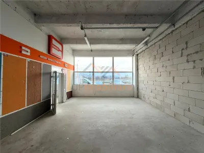 SPATIU COMERCIAL  DE INCHIRIAT | 209 MP UTILI | CALEA CLUJULUI | ORADEA - foto 9