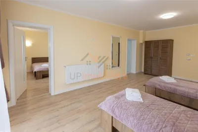 VILA DE INCHIRIAT | 11 CAMERE | 650 MP | ORADEA | BIHOR - foto 11