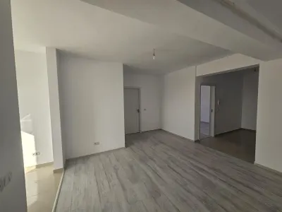 Apartament 3 camere - intabulat- mutare imediata - foto 4