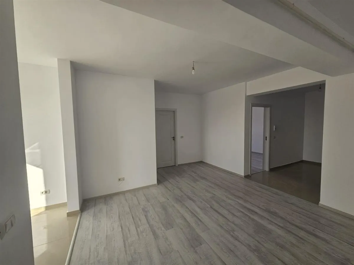Apartament 3 camere - intabulat- mutare imediata - foto 4