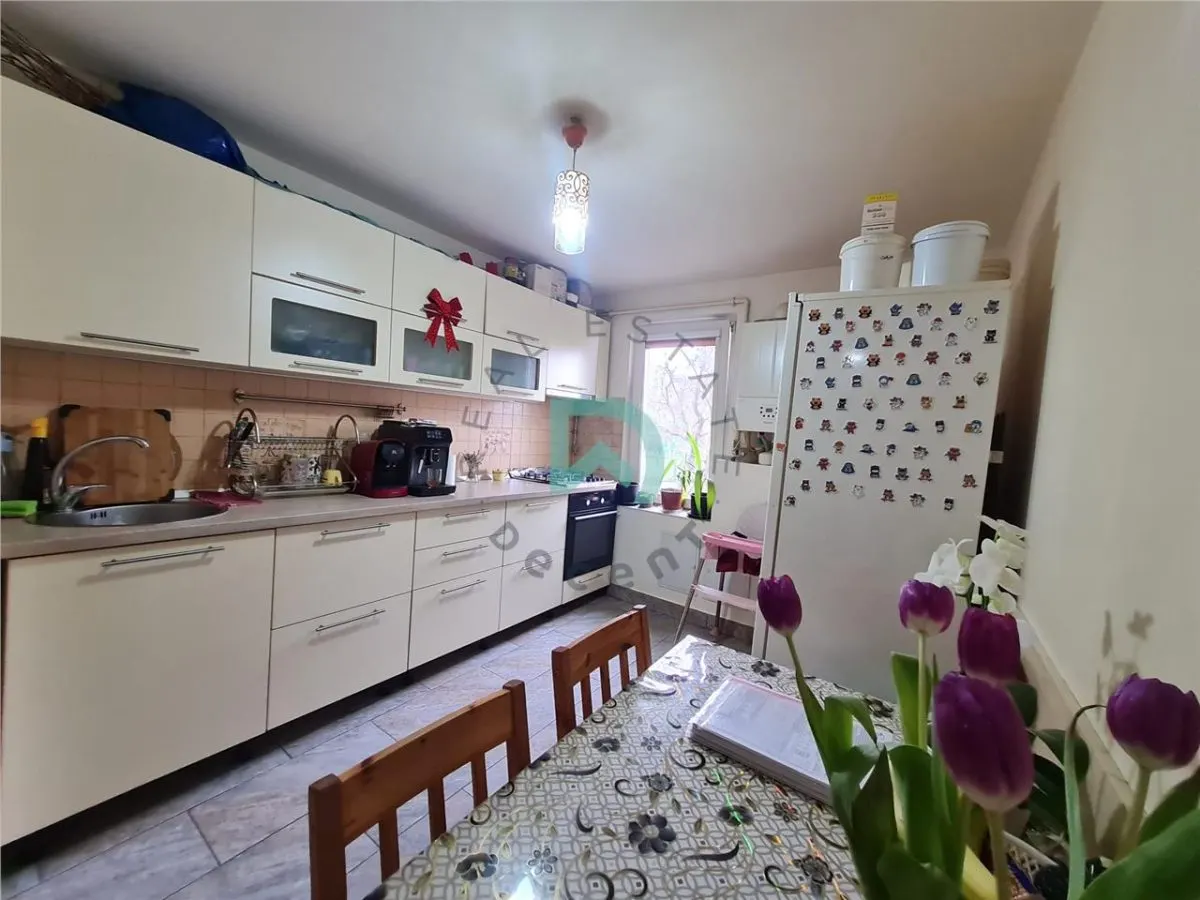 Apartament 3 camere Craiter, decomandat, Brasov - foto 1