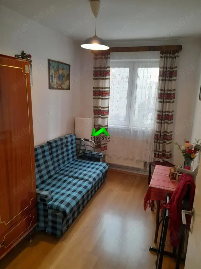 Apartament de vanzare  camere zona Vasile Aaron - foto 2