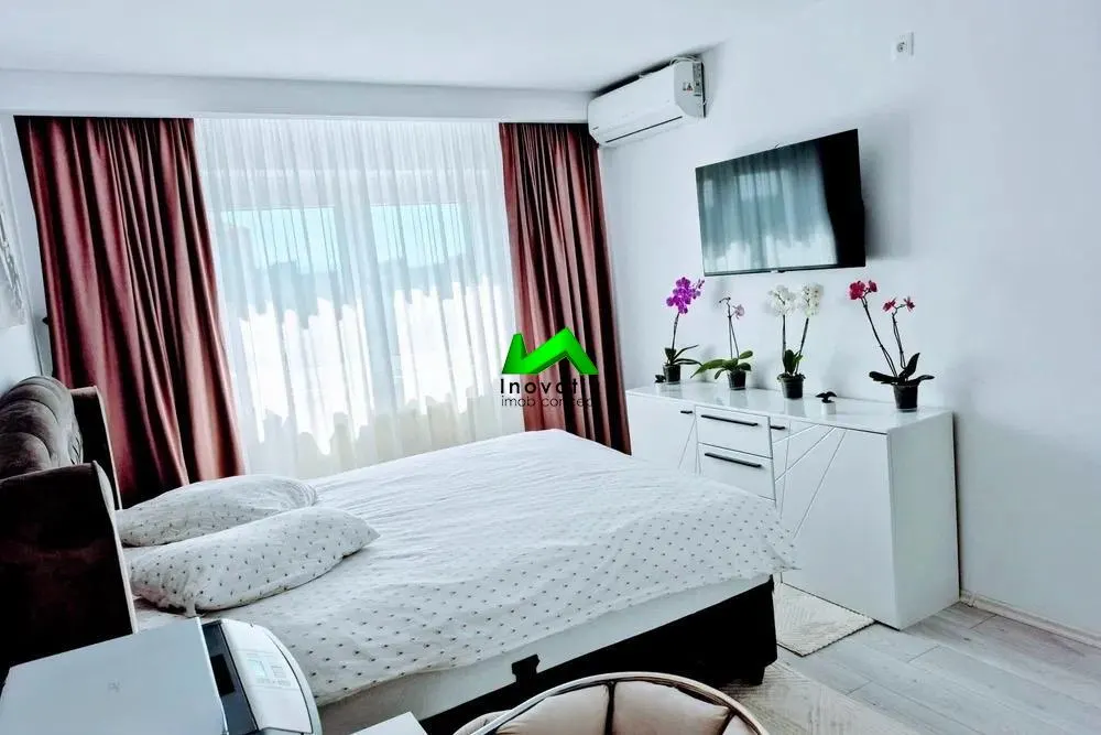 Apartament de vanzare 2 camere Vasile Aaron - foto 1
