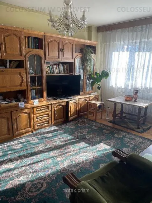 Apartament 3 camere, decomandat - zona Centru Civic - foto 1