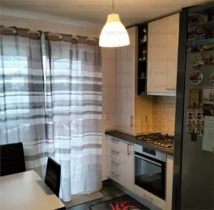 Apartament 2 camere, decomandat - zona Ghimbav - foto 4