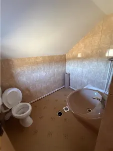 Casa la munte cu teren 2 hectare - foto 12