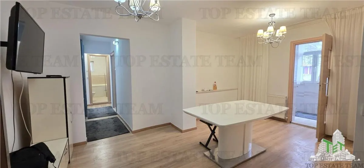 Vanzare Apartament 4 Camere , Crangasi - Ceahlau - foto 1