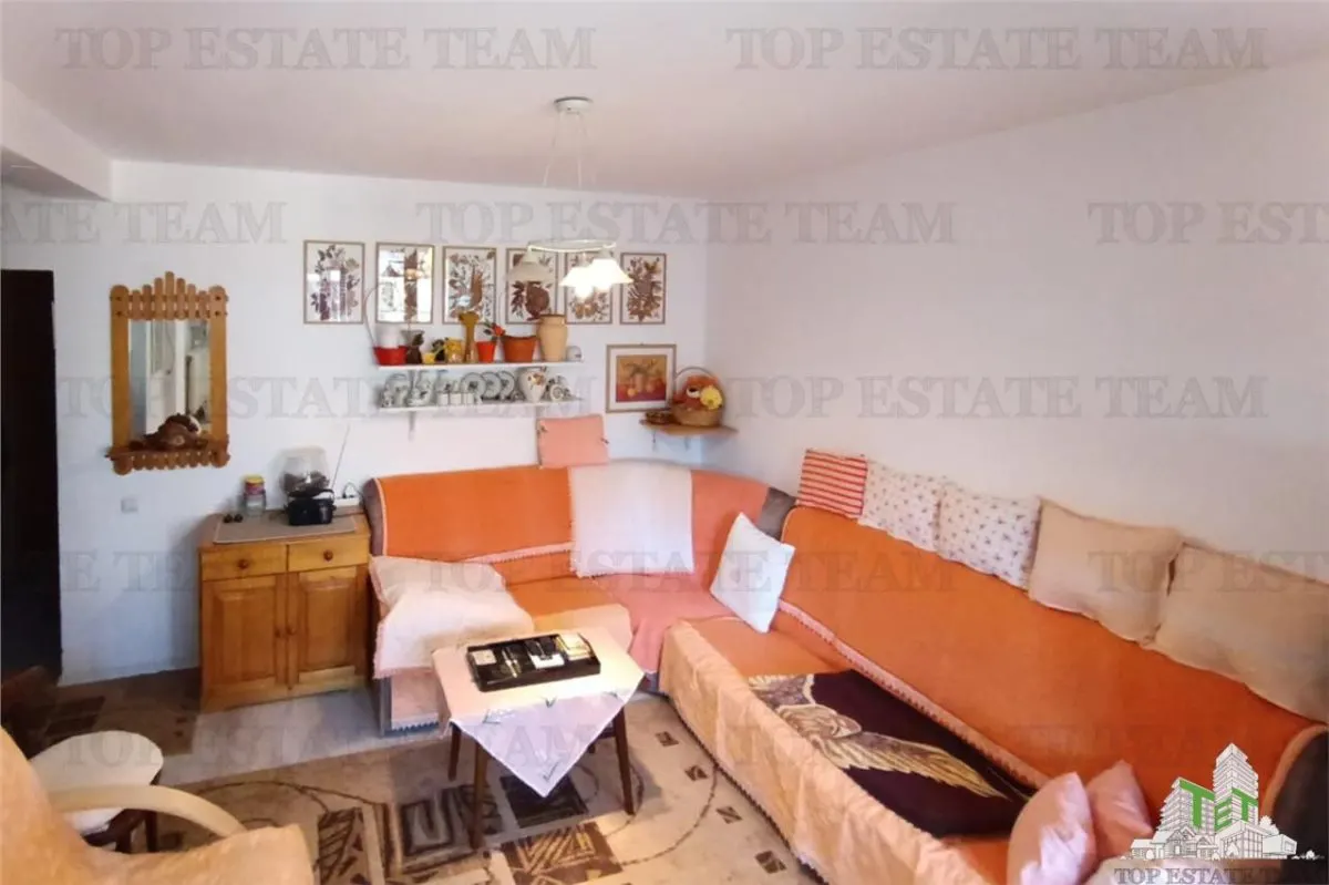 Apartament 2 camere zona Titan, curte proprie 37mp in vila - foto 2