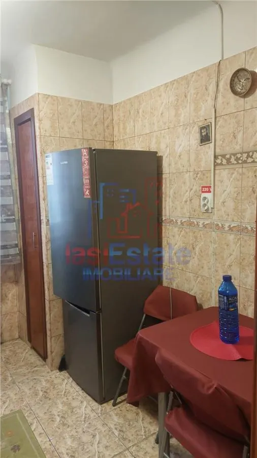 Apartament 2 camere Podu Ros Bd Socola - foto 8