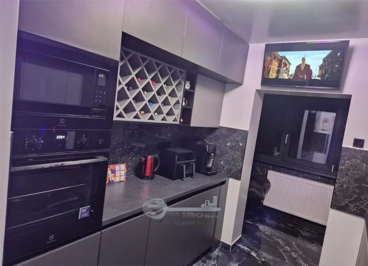 Apartament 2 camere Nicolina â€“ complet renovat, mobilat premium, gata de mutare - foto 6
