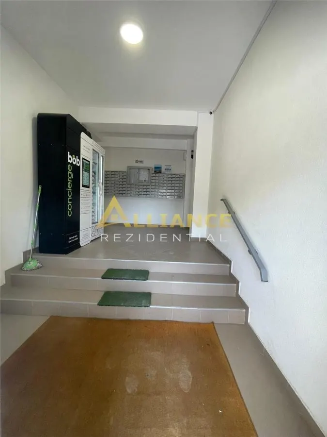 Apartament 3 camere Sector 4 - foto 3