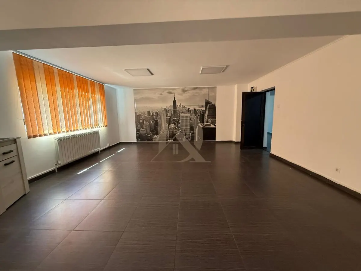 Spatiu birou Copou - Facultatea de Arte 60 mp 2 locuri de parcare - foto 1