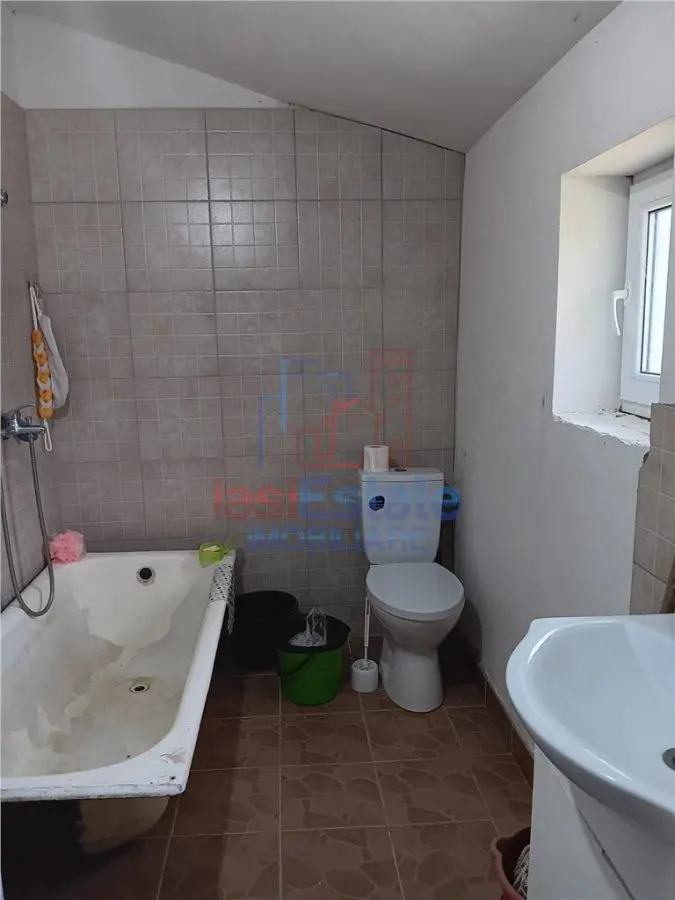 Badeni com Scobinti  Iasi Teren 4239mp  parcelabil si constructii 245mp - foto 10
