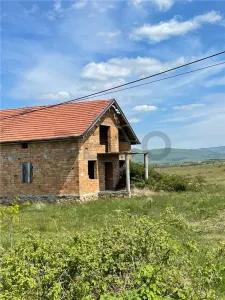 RECO Teren intravilan cu casa in rosu, Zona Vadu Crisului, Bihor - Vadu Crisului