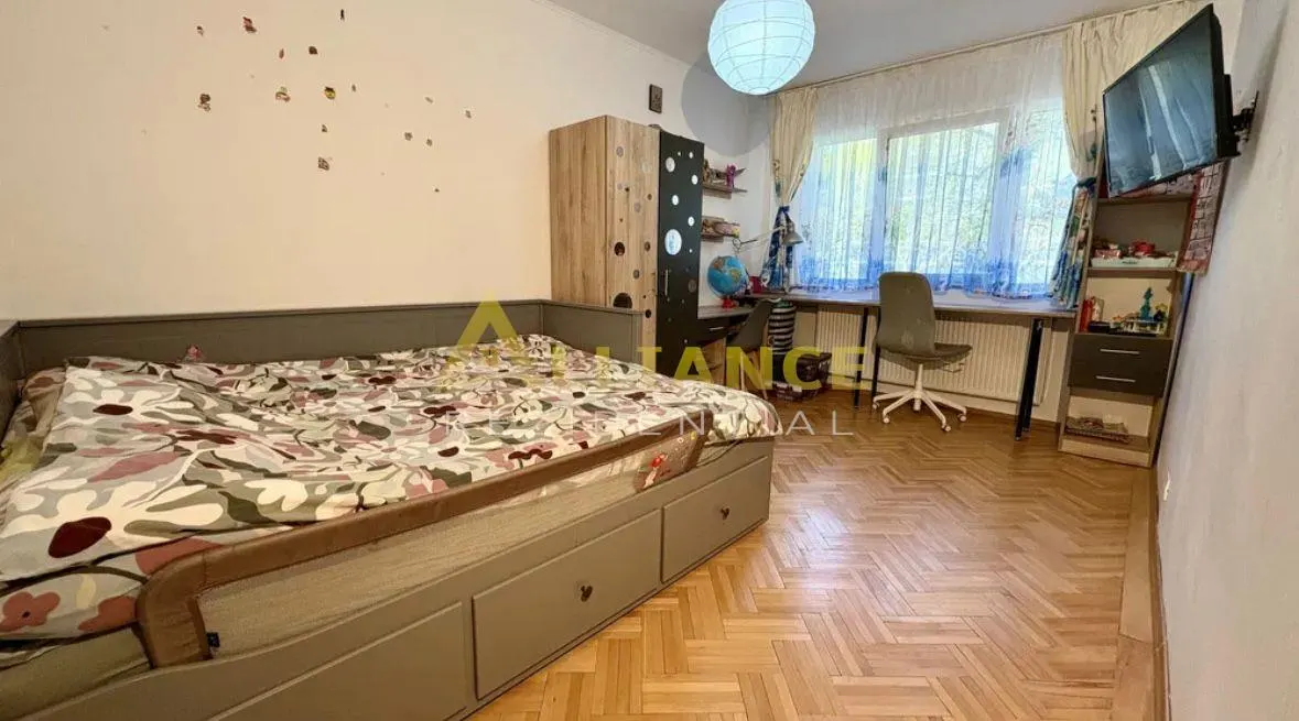 {Piata Sudului} {3 camere} {Etaj 1} - foto 4